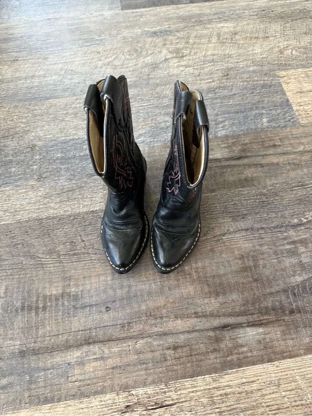 Old West Black Western Ankle Boots with Subtle Embroidery Size 8.5
